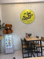 Juice Street Good Belly Cafe inside