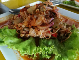 ส้มตำปูดอง food