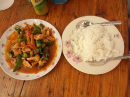 Mama Thai Food food