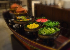 Ajindai Thai-inter Buffet food