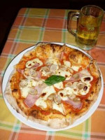 Sorrento Pizza food