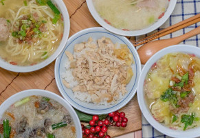 Huàn Běi Jī Ròu Fàn food