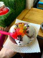 Thailand Natural Coconut Ice Cream inside