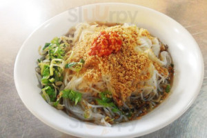 ร้านยอดเมี่ยงทอดอุดร food