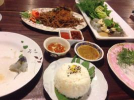 ร้านอาหาร เสน่ห์ปลายจวัก food