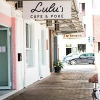 Lulu's Cafe outside