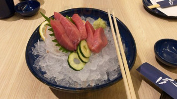 Fin Sushi food