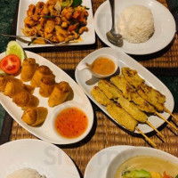 Lamphu Tree Thai Vegetarian Served food