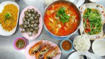 Lek Rut Seafood เล็ก รัตน์ ซีฟู้ด food