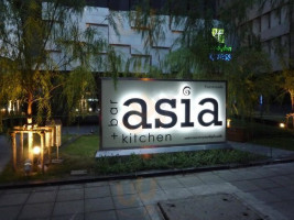 Asia Bar+restaurant food