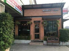 Mama's Cafe Coffee Dessert outside