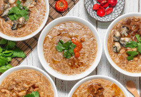 Yún Zhèng Dà Xiǎo Cháng Hé Zǐ Shǒu Gōng Miàn Xiàn food