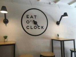 Eat O' Clock inside