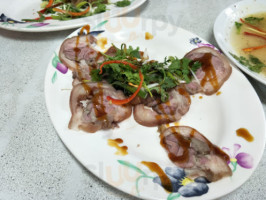 Tóng Xīn Jiǎo Zi Guǎn food