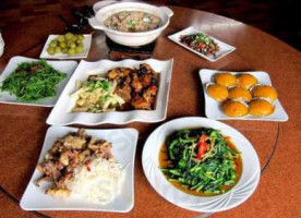 Xiǎo Bàn Tiān Fēng Wèi Cān Fāng food
