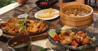 Goong Korean & Japanese Restaurant food