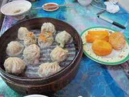 Bù Lǐ Diǎn Xīn Wáng food