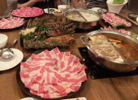 Lè Qí Huǒ Guō Bǎn Qiáo Diàn food