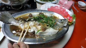 Fú Lái Méi Zi Jī Cān Tīng Méi Lǐng Diàn food