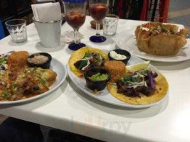 EL AGUILA MEXICAN RESTAURANT & BAR food