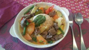 Maesri Thai Restaurant food