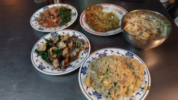 ā Chuān Miàn Diàn Yǔ Sǎn Diàn food