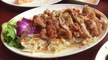 Kaluwa Tài Shì Yīn Lè Cān Tīng food
