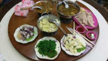 Bàn Tiān Yán é Ròu Yā Ròu Xiǎo Chī food