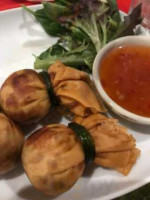 Lugarno Thai Cafe & Restaurant food