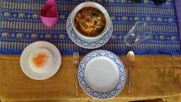 Thai Chinpala Kitchen food