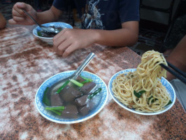 ā Hé Yáng Ròu Diàn food