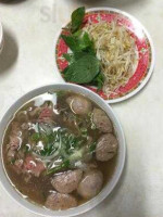 Pho Tau Bay food
