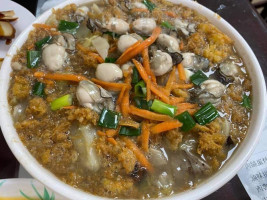 Jiā Xìng Bīng Guǒ Shì food