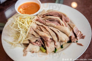 Jiā Xiāng Yáng é Ròu food