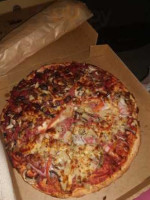 Town And Country Pizza Bairnsdale food