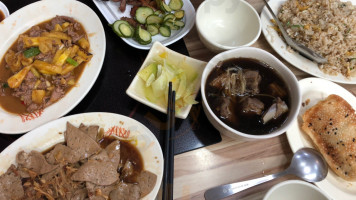Yuán Shān Yáng Ròu Diàn food
