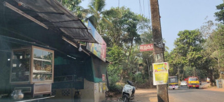 Nattukarude Thattukada food