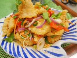 Aloi Thai Restaurant food