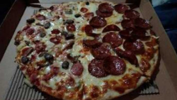 Spinners Pizza food