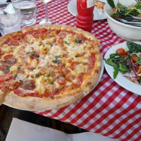 Il Lago Pizzeria food