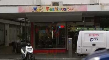 Festivus Cafe outside