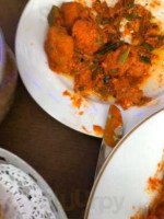 Priya's Indian Resturant Biggera Waters food