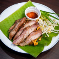 Pad Thai Fai Ta Lu Dinso Rd food