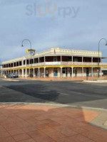 Great Western Cobar outside