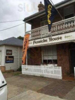 Fenwicke Teahouse outside