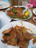 Daeng Thai food