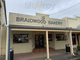The Braidwood Bakery outside