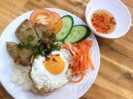 Aus Viet food