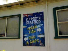 Slippery's Seafood outside