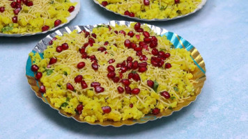 Surati Khamani food